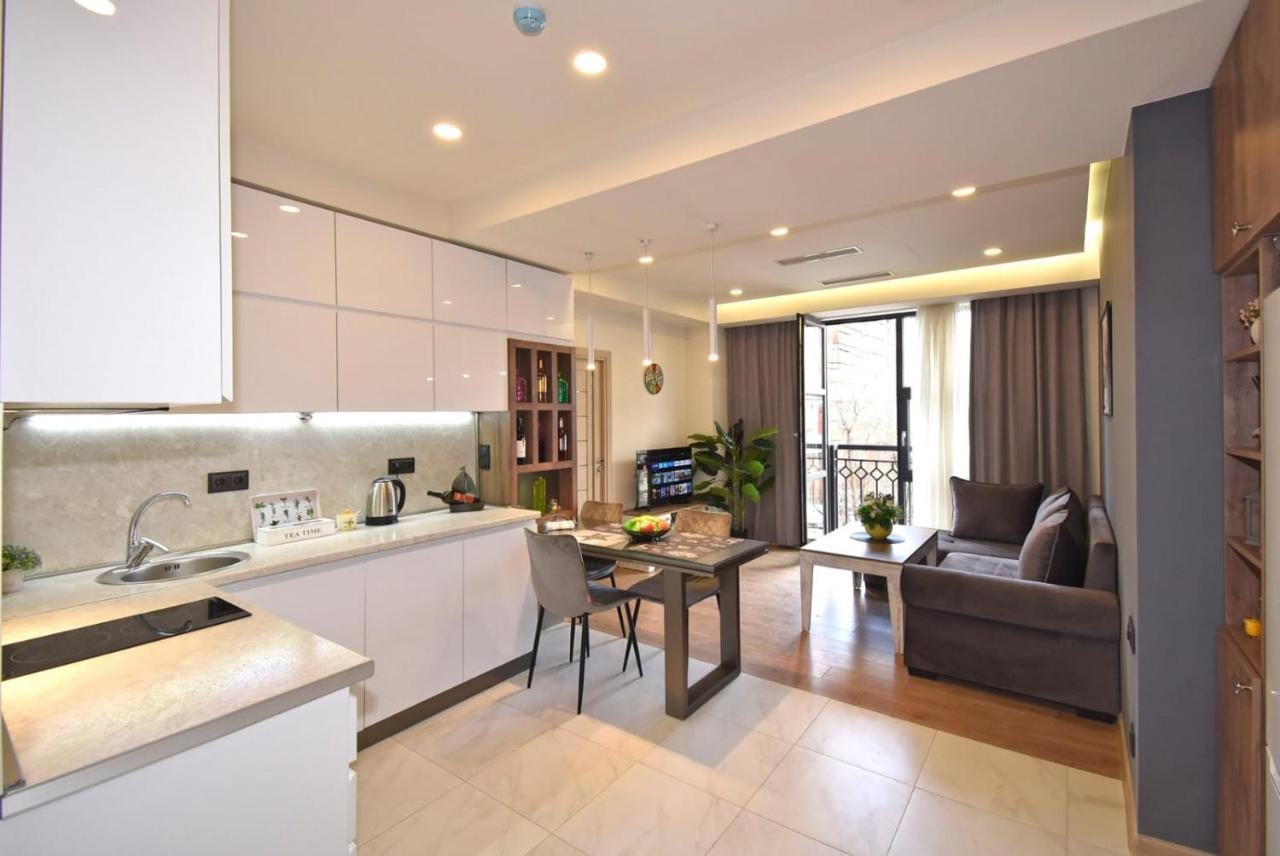 Home4You City Center Apartments Jerevan Exteriör bild
