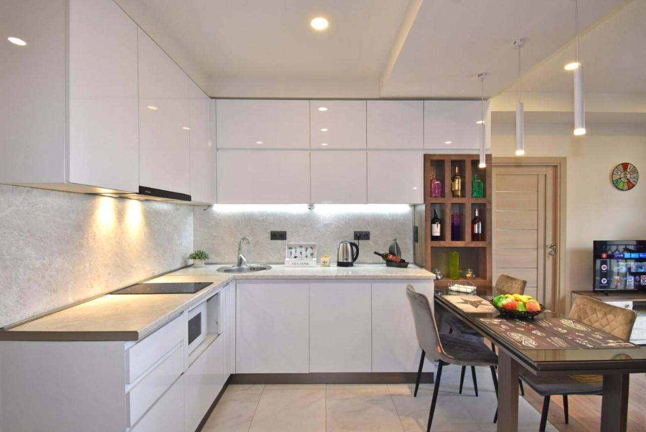 Home4You City Center Apartments Jerevan Exteriör bild