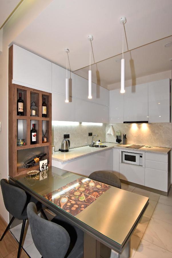 Home4You City Center Apartments Jerevan Exteriör bild