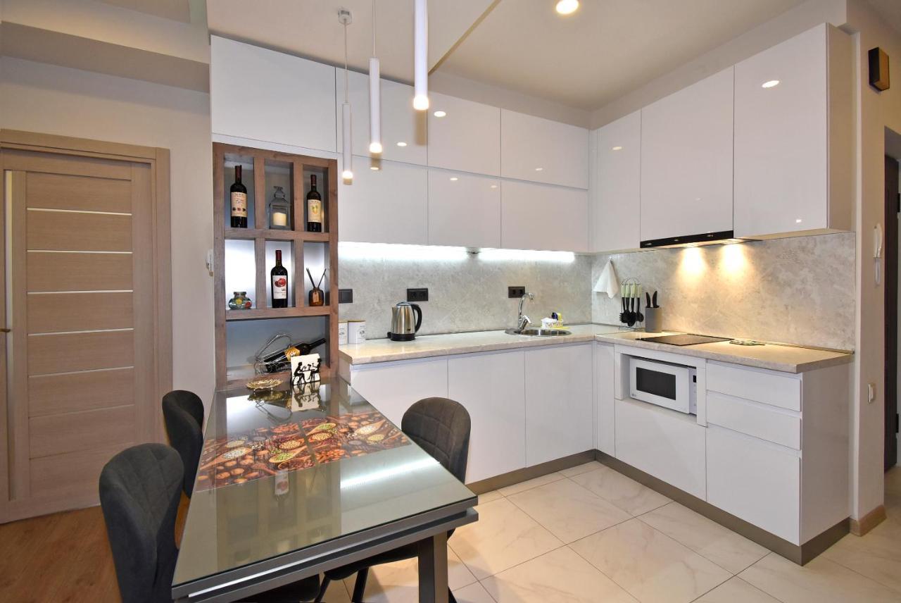 Home4You City Center Apartments Jerevan Exteriör bild